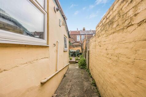 42 Talbot Road, Southsea-Small-PorticoMarketing-Ne