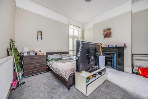 59 Waverley Road, Southsea-Small-PorticoMarketing-