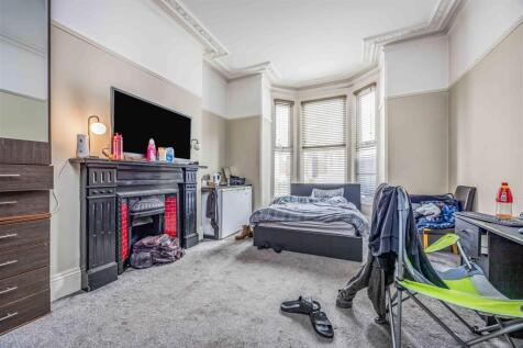 59 Waverley Road, Southsea-Small-PorticoMarketing-