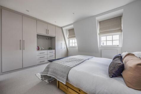 2 Cambridge Mews, Serpentine Road, Southsea-Portic