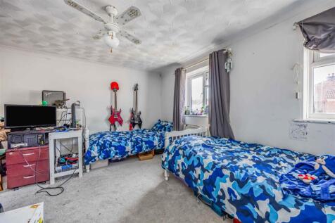 73 Hunter Road, Southsea-Small-PorticoMarketing-Ne