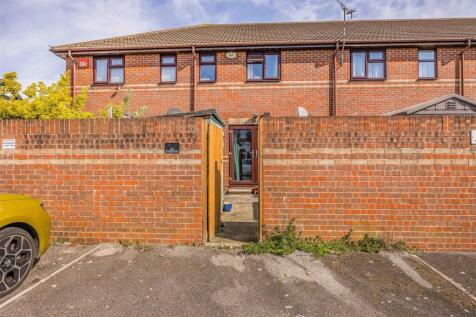 73 Hunter Road, Southsea-Small-PorticoMarketing-Ne