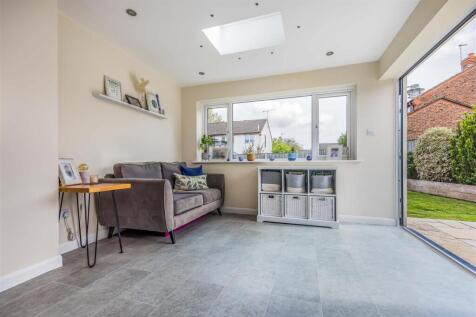 20 Paddock End, Denmead Internals-Small-PorticoMar