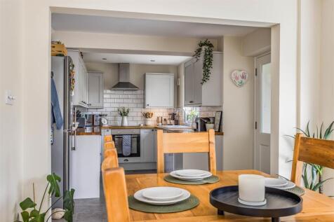 20 Paddock End, Denmead Internals-Small-PorticoMar