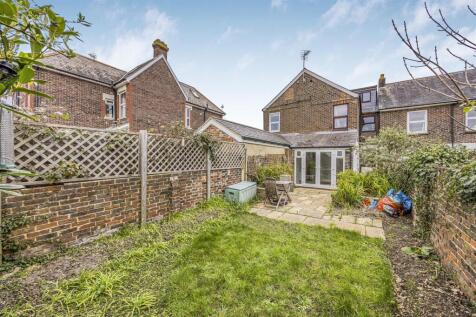 Garden Flat, 92 North Street, Emsworth-PorticoMark