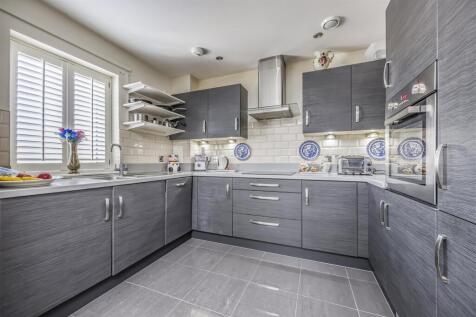 Flat 4, South Park Court, Bulbeck Road, Havant-Por