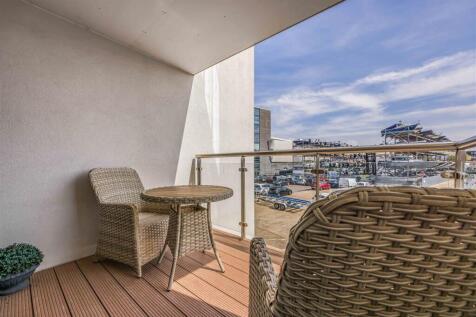 16 Seagers Court, Old Portsmouth-Small-PorticoMark