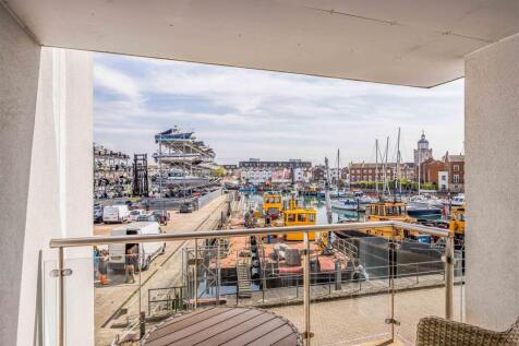16 Seagers Court, Old Portsmouth-Small-PorticoMark