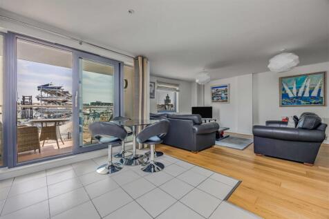 16 Seagers Court, Old Portsmouth-Small-PorticoMark