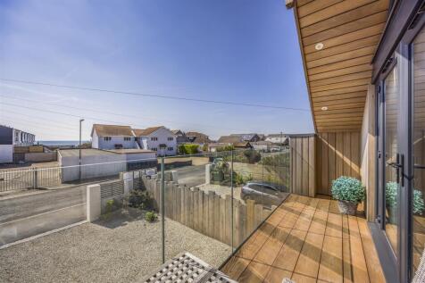 45 East Bracklesham Drive, Bracklesham Bay-Portico