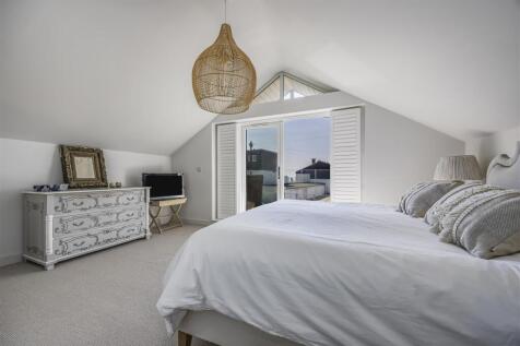 45 East Bracklesham Drive, Bracklesham Bay-Portico