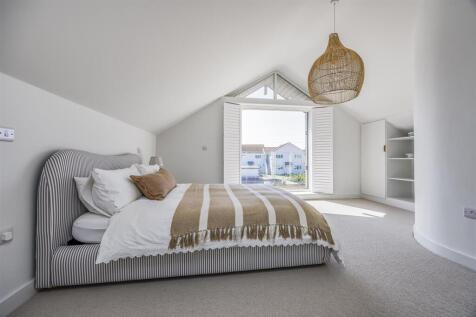 43 East Bracklesham Drive, Bracklesham Bay-Portico