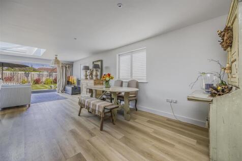 45 East Bracklesham Drive, Bracklesham Bay-Portico