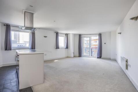 19 Centurion Court, Gunwharf Quays, Portsmouth-Por