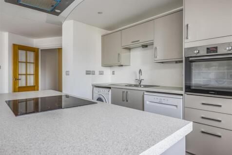 19 Centurion Court, Gunwharf Quays, Portsmouth-Por
