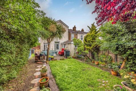162 Brockhurst Road, Gosport-Small-PorticoMarketin