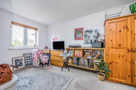 7 Baxendale Road, Chichester-Small-PorticoMarketin