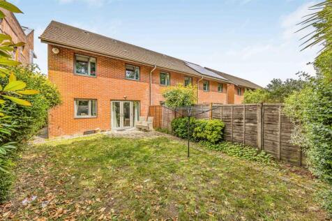 14 Lloyd Road, Chichester-Small-PorticoMarketing-N
