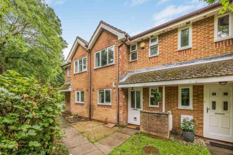 12 Lowland Road, Denmead-Small-PorticoMarketing-Ne