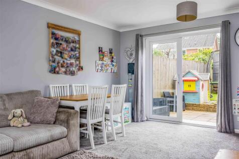 12 Lowland Road, Denmead-Small-PorticoMarketing-Ne