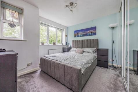 12 Lowland Road, Denmead-Small-PorticoMarketing-Ne