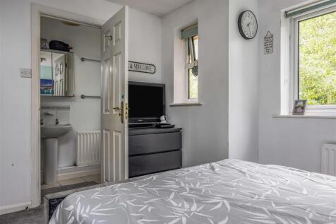 12 Lowland Road, Denmead-Small-PorticoMarketing-Ne