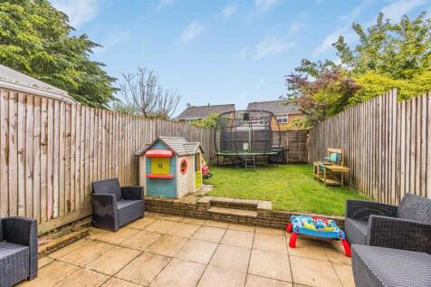12 Lowland Road, Denmead-Small-PorticoMarketing-Ne