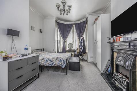 Lower Flat, 54 North End Avenue, Portsmouth-Portic