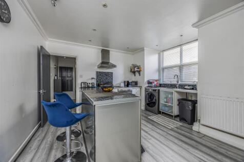 Lower Flat, 54 North End Avenue, Portsmouth-Portic