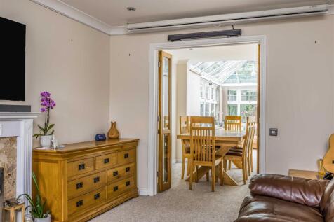 7 Pipit Close, Horndean-Small-PorticoMarketing-Nex