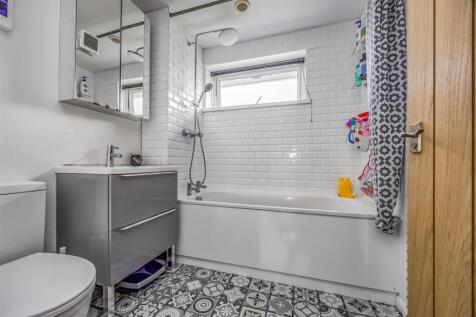 5 Collier Close, Southampton-Small-PorticoMarketin