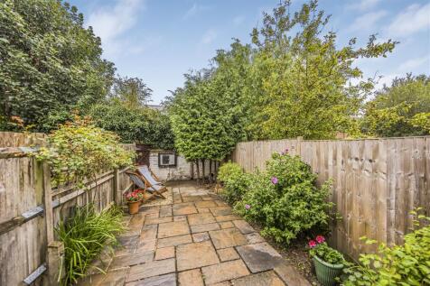 9 Belverdere Place, Petersfield-PorticoMarketing-N