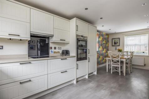 43 Skylark Avenue, Emsworth-PorticoMarketing-Nexa-