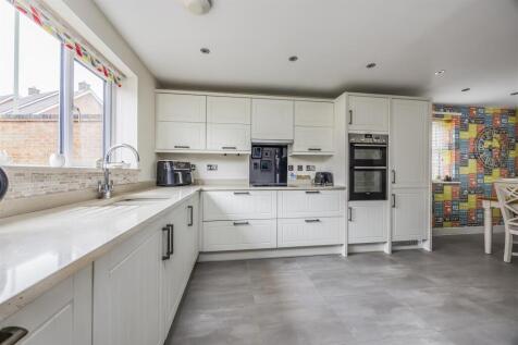 43 Skylark Avenue, Emsworth-PorticoMarketing-Nexa-