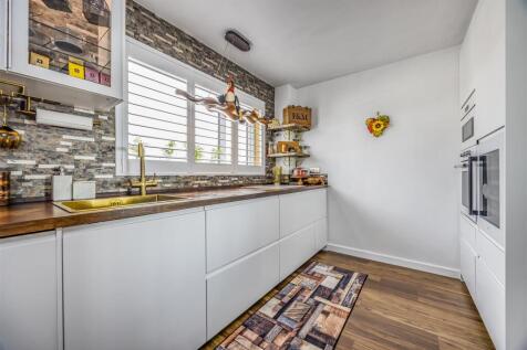 The Penthouse, 22 Bembridge Drive, Hayling Island-