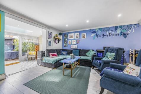 47 Third Avenue, Havant-PorticoMarketing-Nexa-26.j