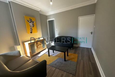 living room 1.jpg
