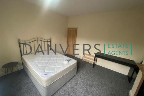 bedroom 4.jpg
