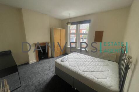 bedroom 3.jpg