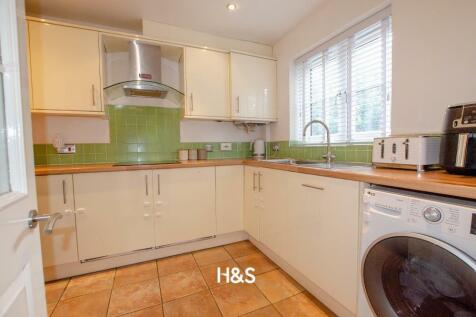 239 Hampton Lane - Kitchen.jpg