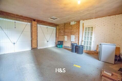 29 millison grove garage.jpg