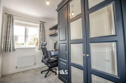 7 Noble Way - Bedroom 3.jpg