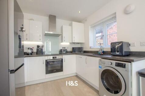 7 Noble Way - Kitchen.jpg