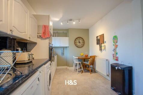 5 stanway road kitchen.jpg