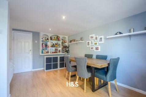 5 stanway road snug.jpg