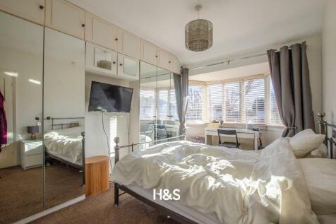 5 stanway road bedroom 1.jpg