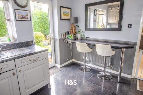 18 Palmers Close - Kitchen..jpg