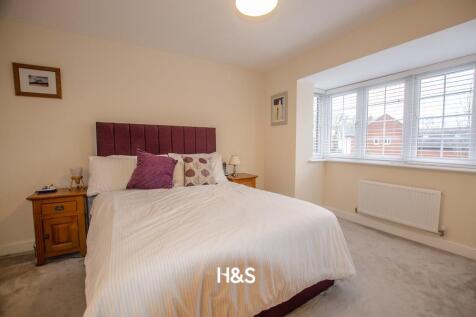 7 Dewberry Road - bedroom 1...jpg