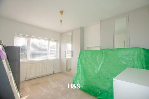 100 cropthorne road - bedroom 2.jpg