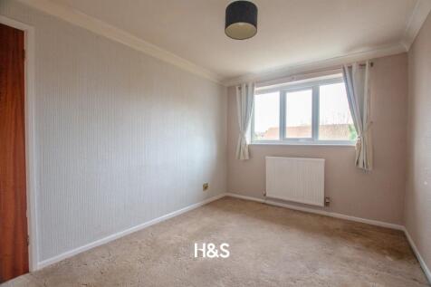 9 cryersoak close - bedroom 2..jpg